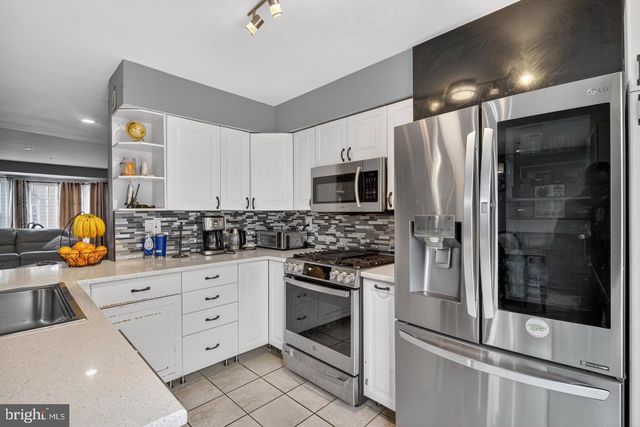 3818 EARLY GLOW LN, Bowie, MD 20716