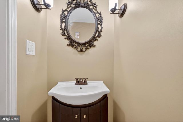 3818 EARLY GLOW LN, Bowie, MD 20716