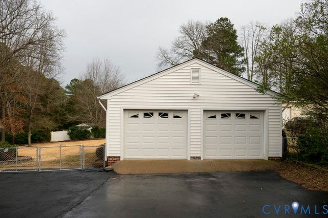 5511 Claridge Dr, Richmond, VA 23832