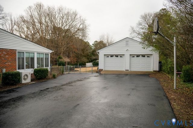 5511 Claridge Dr, Richmond, VA 23832