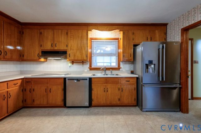 5511 Claridge Dr, Richmond, VA 23832