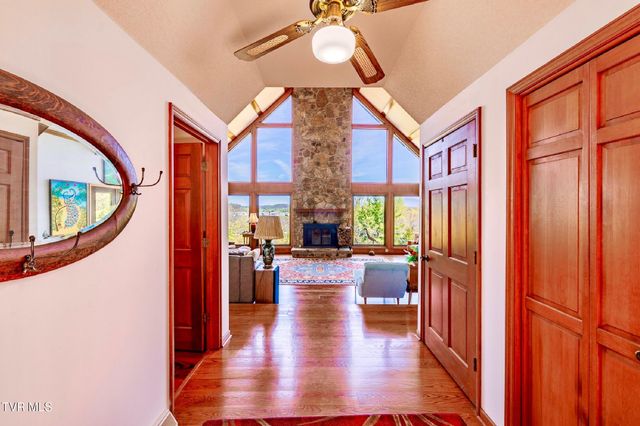 185 Mcafee Bluff, Gray, TN 37615