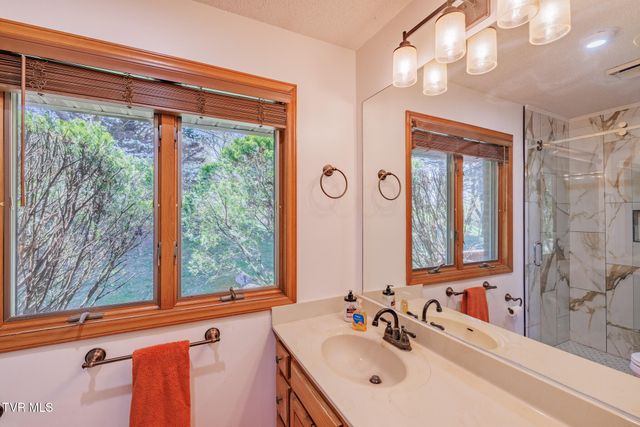 185 Mcafee Bluff, Gray, TN 37615