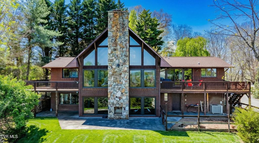 185 Mcafee Bluff, Gray, TN 37615