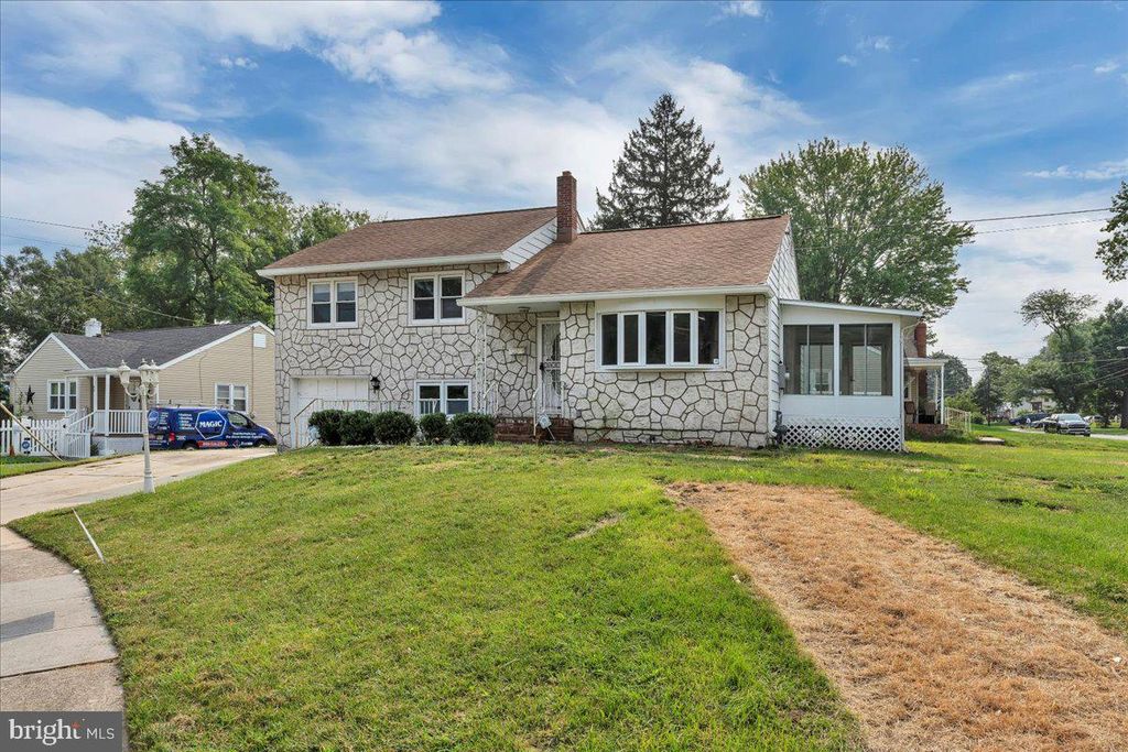 38 TINKER DR, Mount Holly, NJ 08060