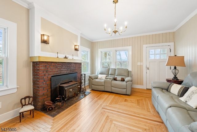 9 Bissell St, Mine Hill Twp., NJ 07803