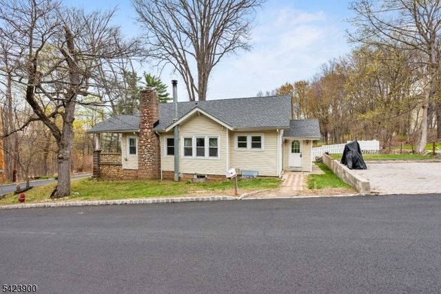 9 Bissell St, Mine Hill Twp., NJ 07803