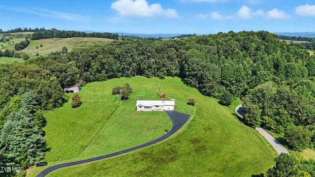 2067 High Point Road Road, Castlewood, VA 24224