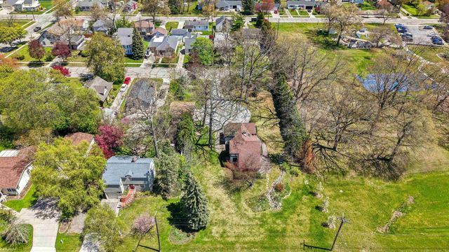 2904 Gratiot Avenue, Port Huron, MI 48060