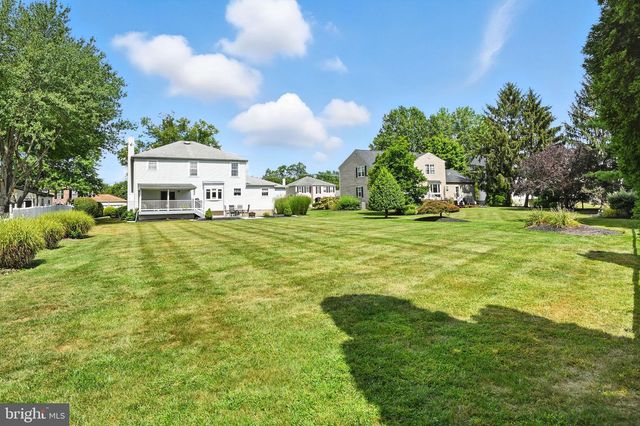 432 WHITE SWAN WAY, Langhorne, PA 19047