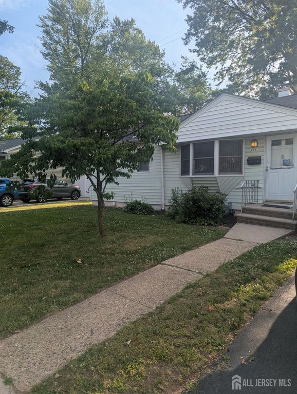 751 Rutherford Avenue, Woodbridge Proper, NJ 07095