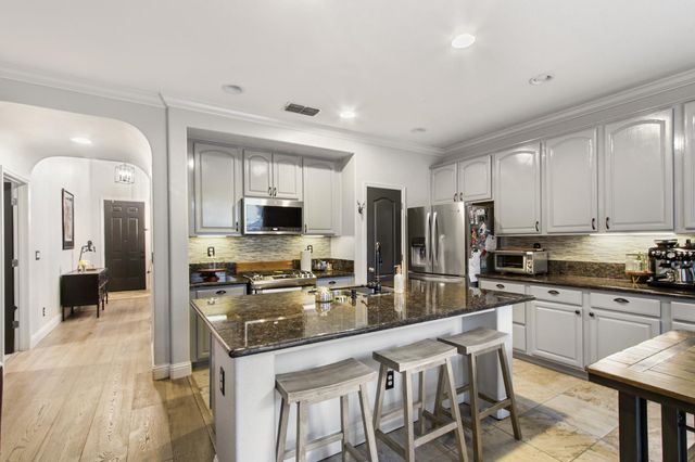 3460 River Shoal Ave, Sacramento, CA 95833