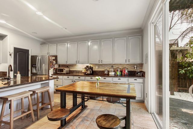 3460 River Shoal Ave, Sacramento, CA 95833