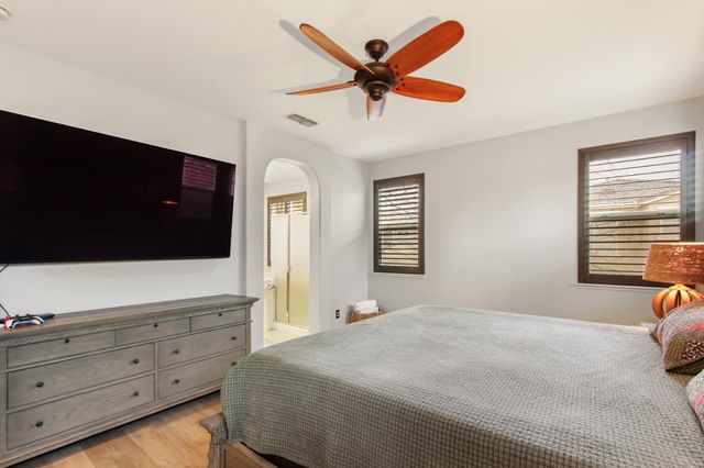 3460 River Shoal Ave, Sacramento, CA 95833