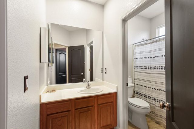 3460 River Shoal Ave, Sacramento, CA 95833