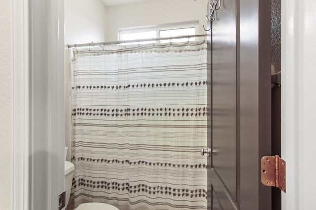 3460 River Shoal Ave, Sacramento, CA 95833