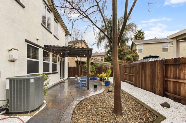 3460 River Shoal Ave, Sacramento, CA 95833