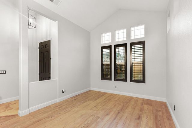 3460 River Shoal Ave, Sacramento, CA 95833