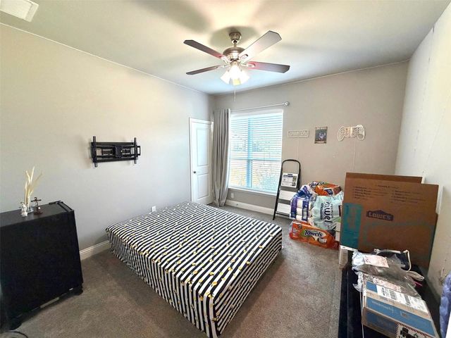 402 Coyote Creek Drive, Lavon, TX 75166