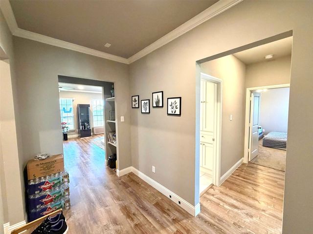 402 Coyote Creek Drive, Lavon, TX 75166