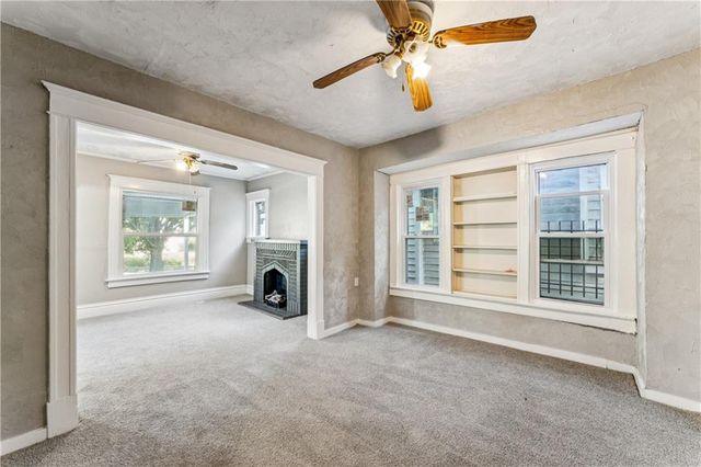 2734 Park Avenue, Kansas City, MO 64109