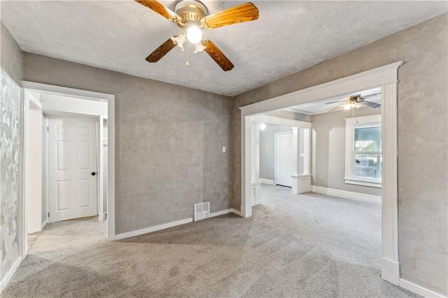 2734 Park Avenue, Kansas City, MO 64109