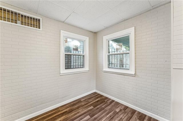 2734 Park Avenue, Kansas City, MO 64109