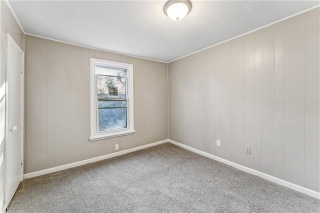 2734 Park Avenue, Kansas City, MO 64109