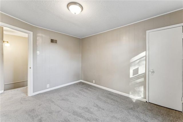 2734 Park Avenue, Kansas City, MO 64109