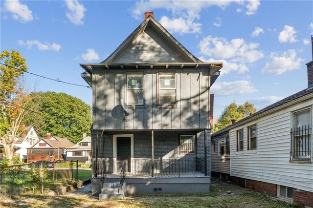 2734 Park Avenue, Kansas City, MO 64109