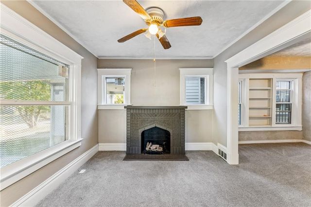 2734 Park Avenue, Kansas City, MO 64109