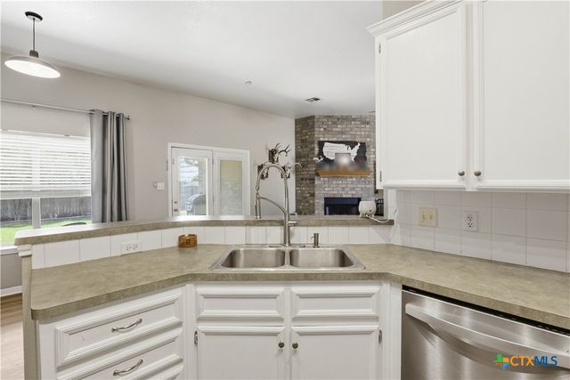5300 Hunters Ridge Trail, Killeen, TX 76542