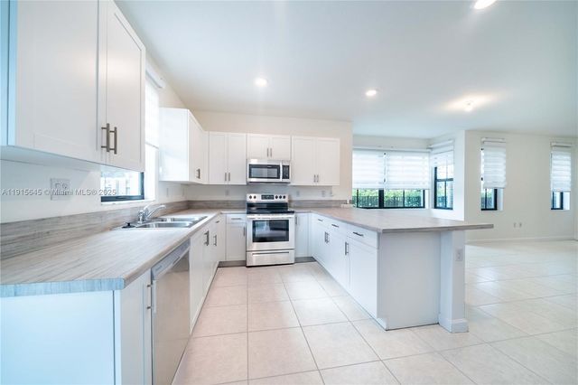 1928 SW 5th Blvd, Fort Lauderdale, FL 33312