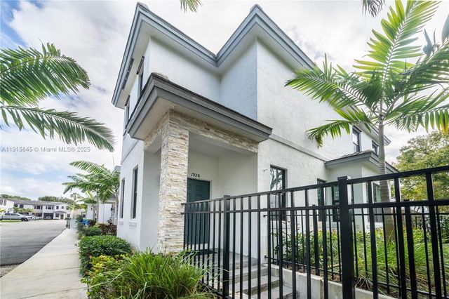1928 SW 5th Blvd, Fort Lauderdale, FL 33312