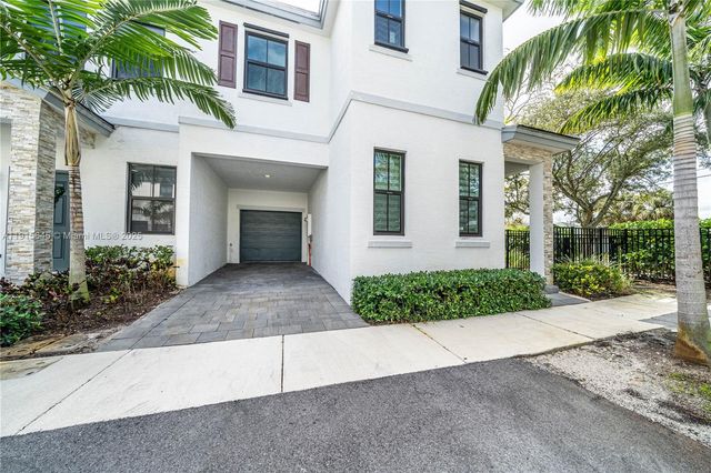 1928 SW 5th Blvd, Fort Lauderdale, FL 33312