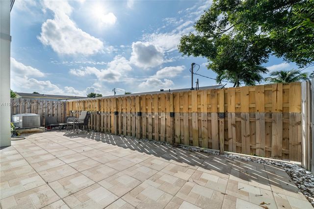 1928 SW 5th Blvd, Fort Lauderdale, FL 33312