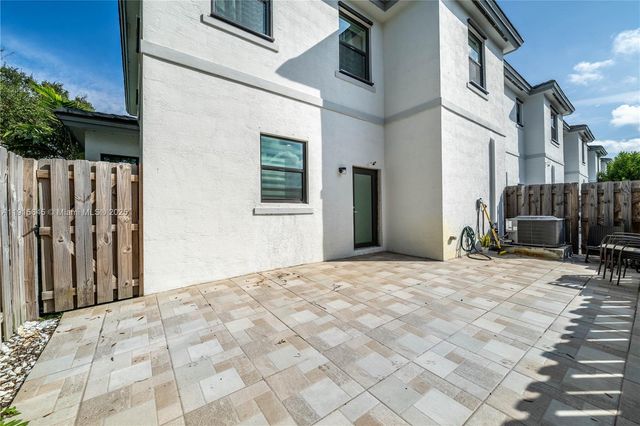 1928 SW 5th Blvd, Fort Lauderdale, FL 33312