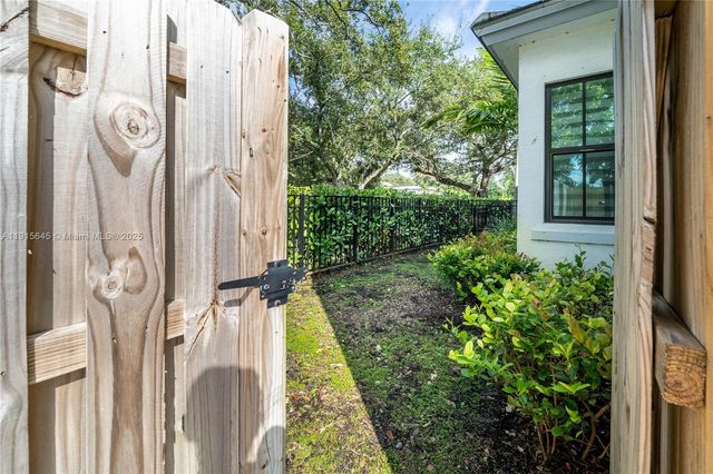 1928 SW 5th Blvd, Fort Lauderdale, FL 33312