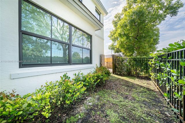 1928 SW 5th Blvd, Fort Lauderdale, FL 33312