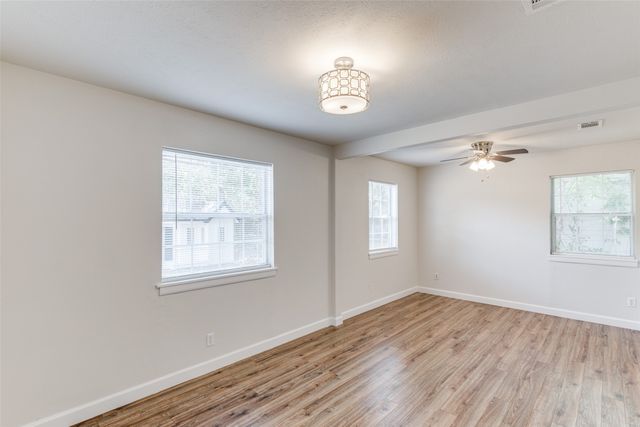 852 Northwood Road, Fort Worth, TX 76107