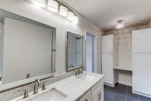 852 Northwood Road, Fort Worth, TX 76107