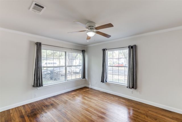 852 Northwood Road, Fort Worth, TX 76107