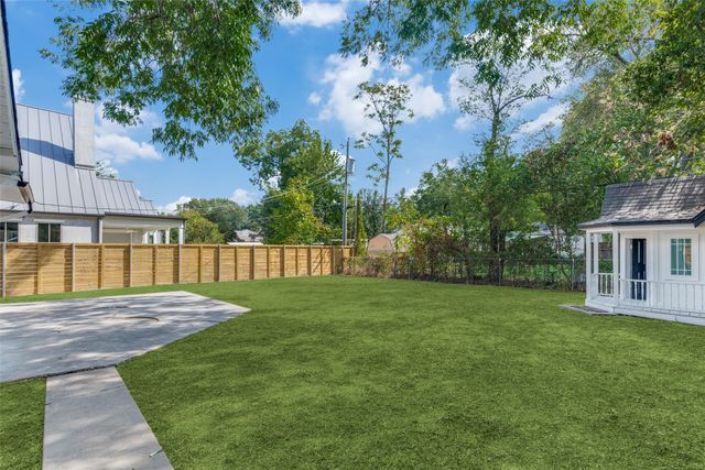 852 Northwood Road, Fort Worth, TX 76107