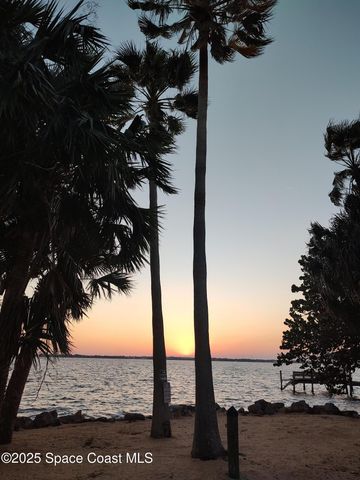 10758 S Tropical Trail, Merritt Island, FL 32952