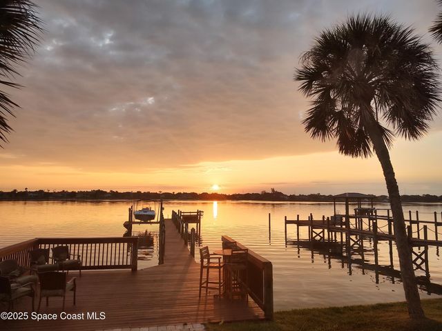 10758 S Tropical Trail, Merritt Island, FL 32952