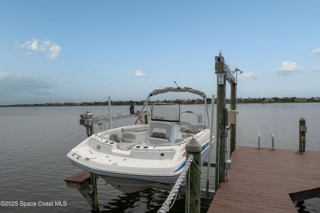 10758 S Tropical Trail, Merritt Island, FL 32952