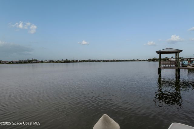 10758 S Tropical Trail, Merritt Island, FL 32952