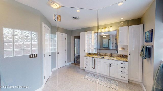 10758 S Tropical Trail, Merritt Island, FL 32952