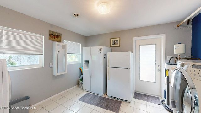 10758 S Tropical Trail, Merritt Island, FL 32952