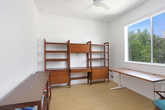 1326 W FIG STREET, Tampa, FL 33606